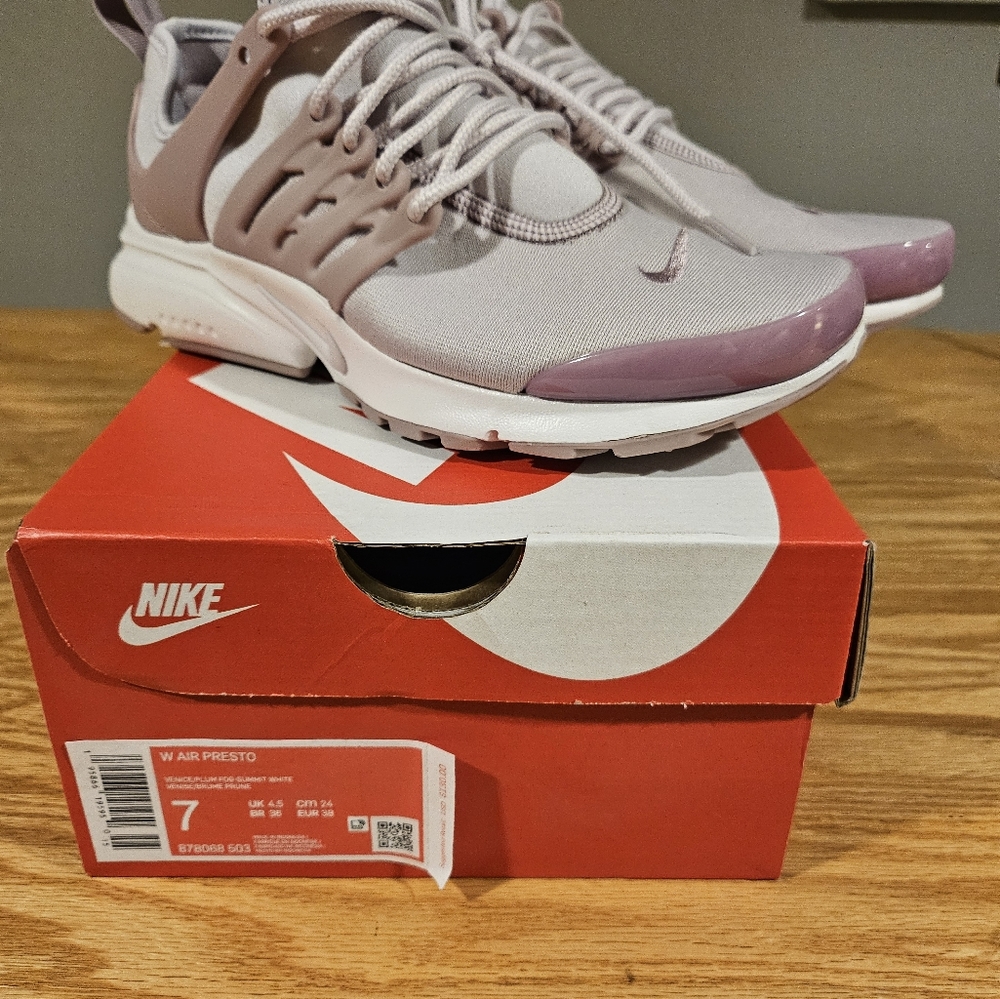 Ladies Nike Air Persto